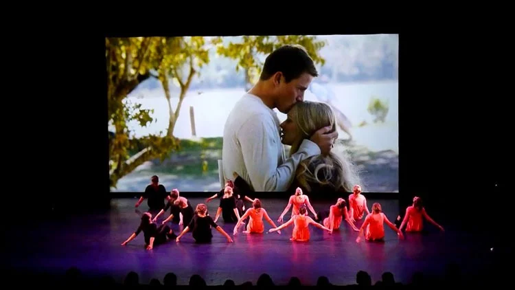 beamer met projectiescherm huren