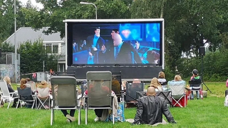 mobiel led scherm buiten bios hoogeveen