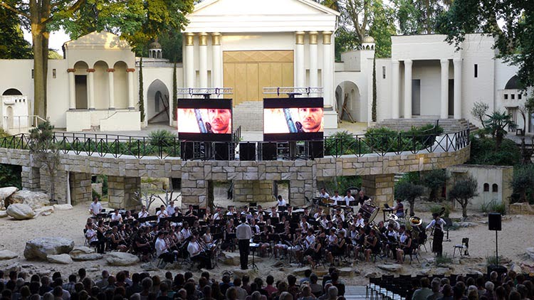 led schermen enorme helderheid limburg