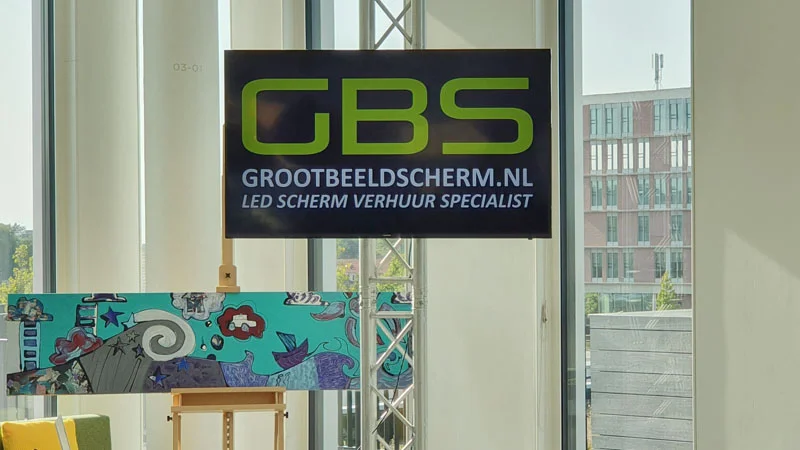 TV Scherm op Standaard in Almelo