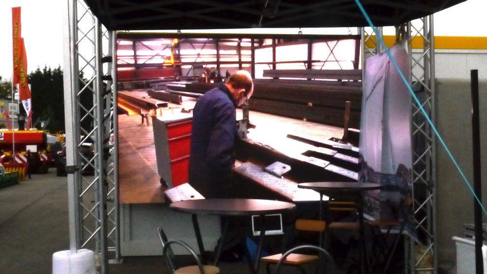 led screen space rennais